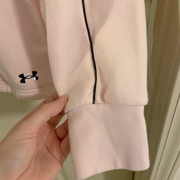 NWOT 💗UA Cowl Neck Sweatshirt💗 - Picture 4 of 12